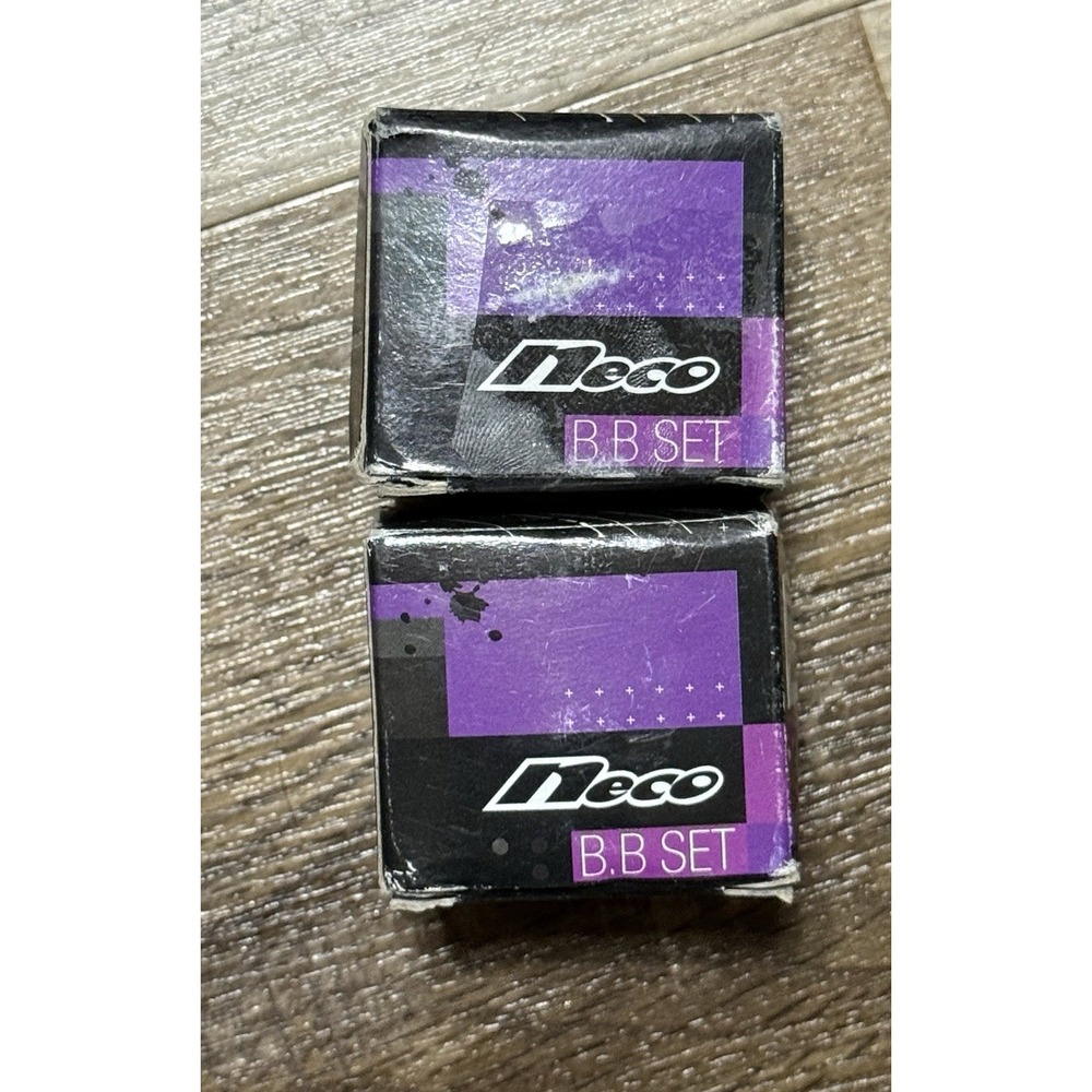 Neco Retro vintage style bottom bracket B.B. set Taiwan 111-202 NEW in box